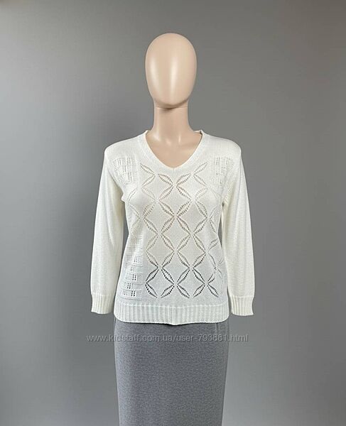 Светр жіночій