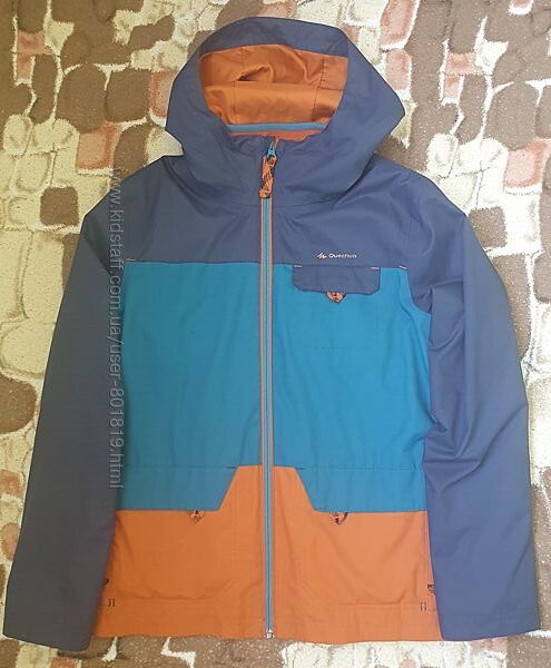 Куртка вітровка Quechua на 12 років