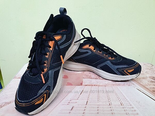 Кросівки на хлопчика Skechers р.38