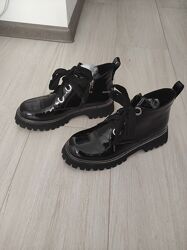 Стильні фірмові лаковані черевики. Туреччина 