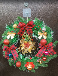 Різдвяні святкові віночки ручної роботи, діаметр 25см. та 32см.