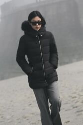 Подовжений пуховик з капюшоном від zara