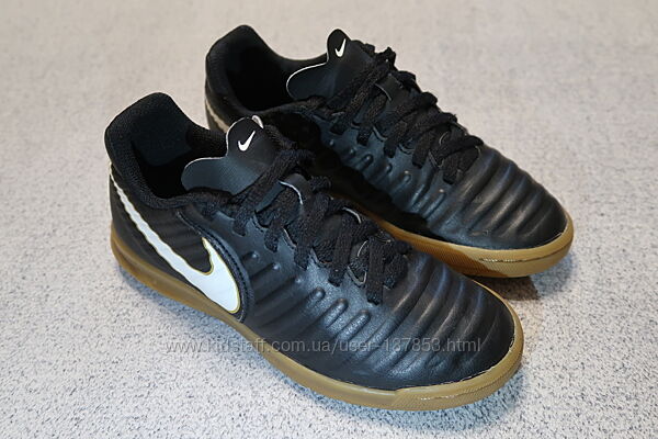Кроссовки - футзалки Nike Tiempo оригинал - 33 размер