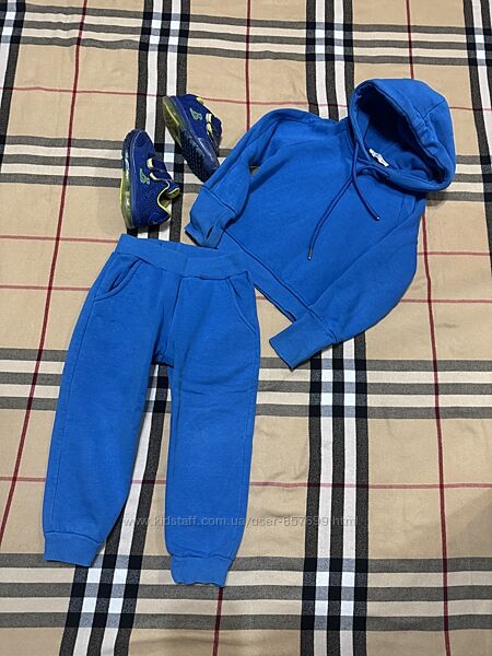 Продаю дитячий костюм утеплений якісний дитячий
