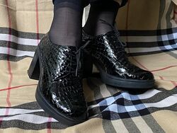 Продаю класні шкіряні ботінки дуже дешево