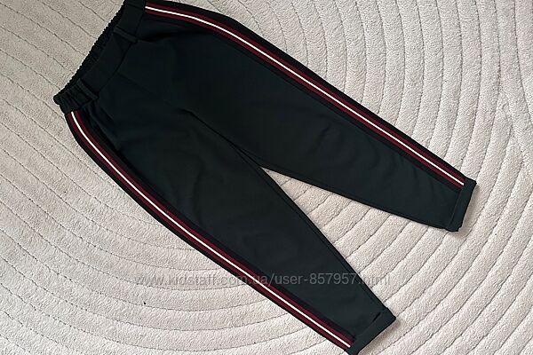 Брюки штаны Bershka на XS, S, темно-зеленые