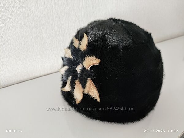 Шапка хутряна жіноча