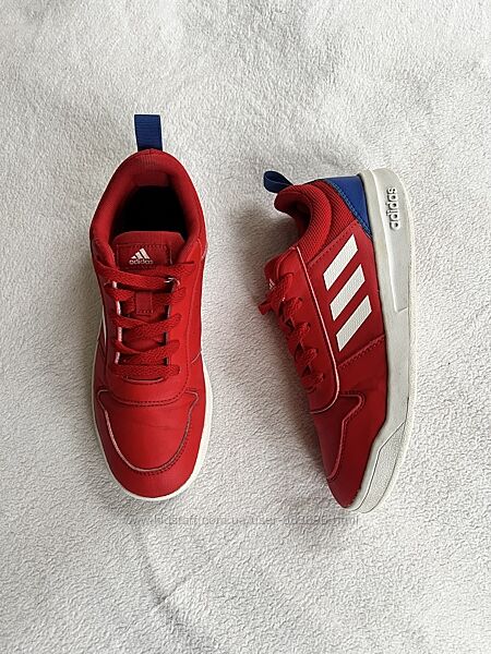 Кроссовки фриммы adidas 36 размера по потолочное 23,5 см