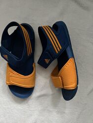 Босоніжки фірми adidas 37 розміру по устілці 24 см