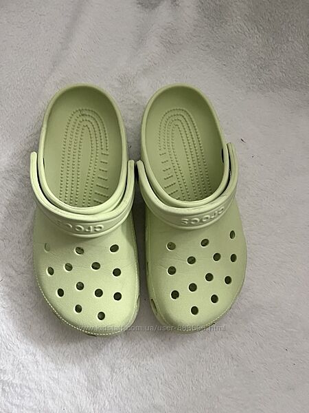 Крутые кроксы фирмы crocs размер j 6 наш 39 о стельке 25,5 см.