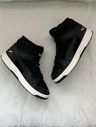 Кросівки утеплені фірми puma 38 розміри за устілкою 24 см.
