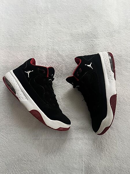 Кросівки хайтопи фірми jordan 38 розміру за устілкою 24,5 см.