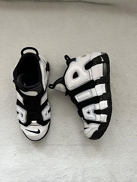 Кросівки фірми nike air max  35 розміру за устілкою 22,5 см.