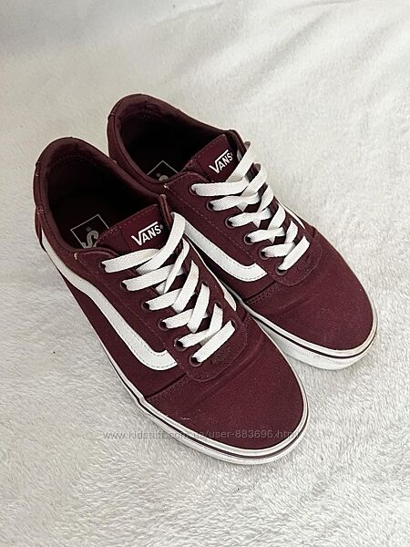 Кеды фирмы vans 38 размера по стельке 24 см.