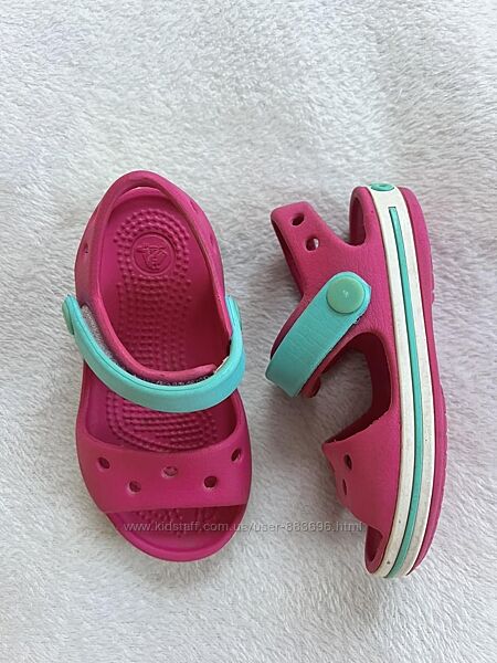 Сандали фирмы Crocs размер C6 наш 22 по внутреннему канту , т. е. внутри в