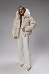 Короткий жіночий пуховик зимова куртка з опушкою