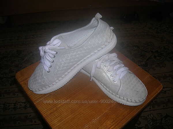 Кроссовки женские белые EGO р.38 стелька 24 см  