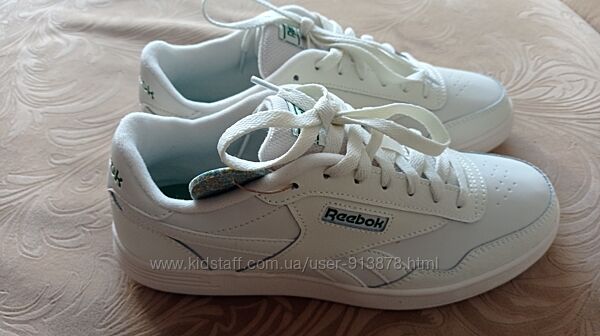 Продам нові кросівки Reebok