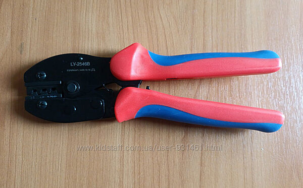 Клещи обжимные кримпер LY-2546B Yefym для солнечных панелей.