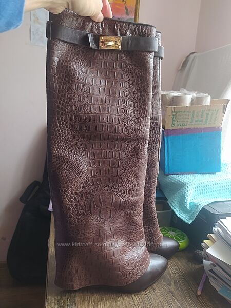 Сапоги новые , Италия