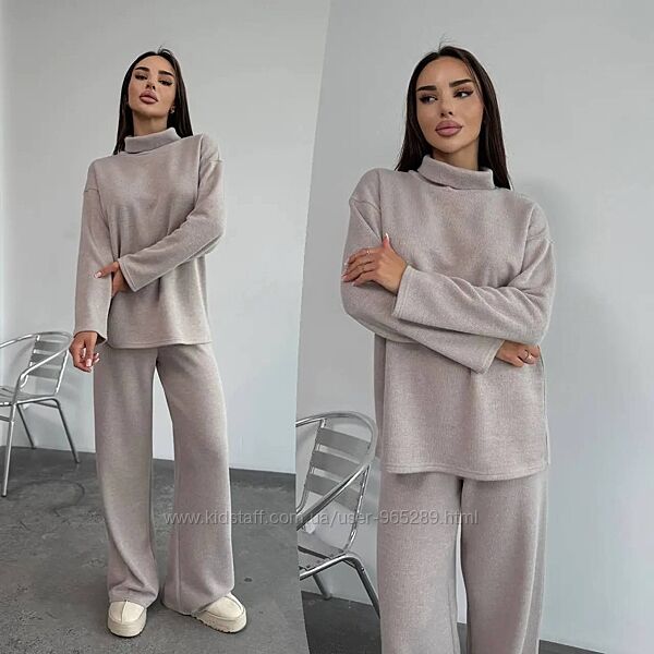 Жіночий теплий костюм з костюм зі щільної трикотажної ангори в рубчик 