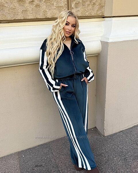 Жіночий костюм, велюр на хутрі. Розмір вiд 50 до 60