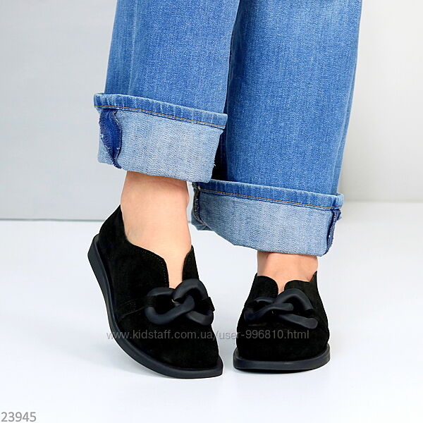 Дизайнерські чорні лофери натуральна замша декор ланки