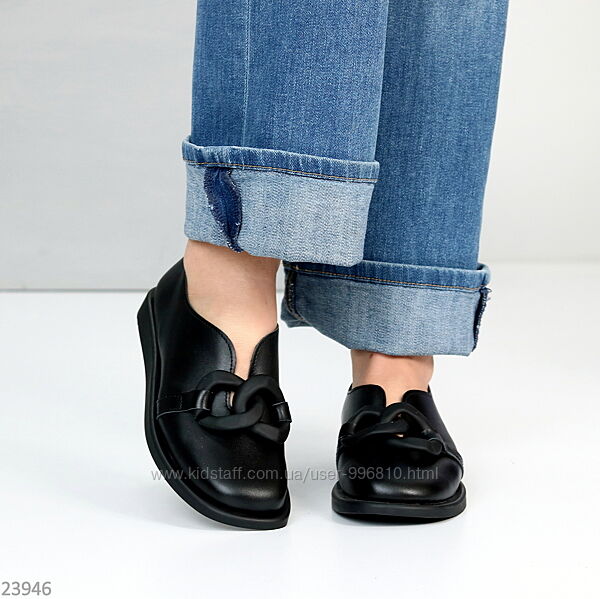 Дизайнерські чорні лофери натуральна шкіра декор ланки