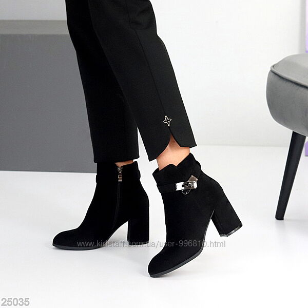 Чорні замшеві ботильйони на флісі на високих стійких підборах