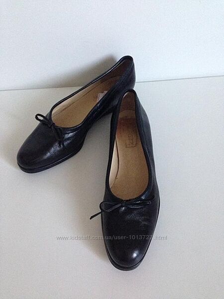  Туфлі італія 39/25.3 шкіра 