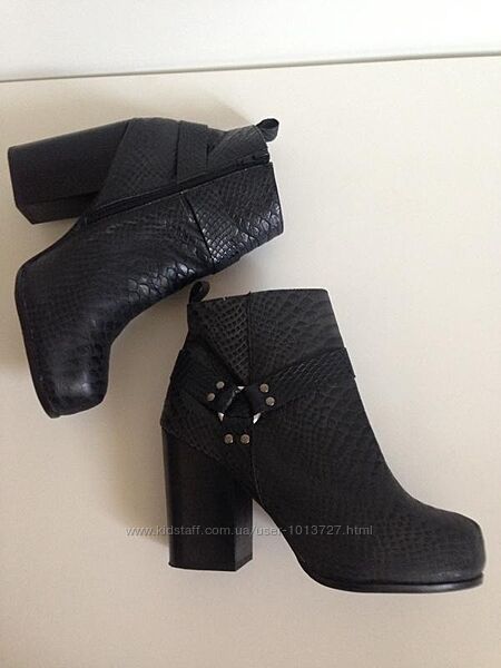 Шикарні чоботи jeffrey campbell шкіра рептилії 40/26