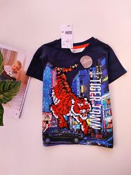 Футболка фірми H&M.
