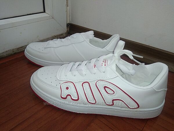 Женские кроссовки 35-39рр