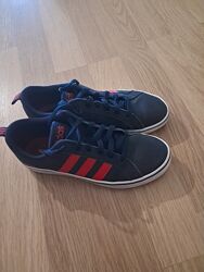 Кросівки дитячі Adidas,  розмір 39.5
