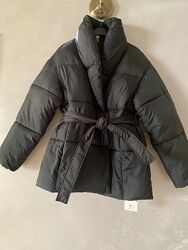 Жіноча тепла чорна куртка M-L