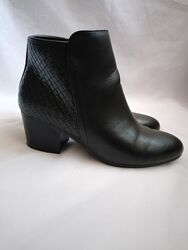 Стильні ботильйони від британскього бренду f&f