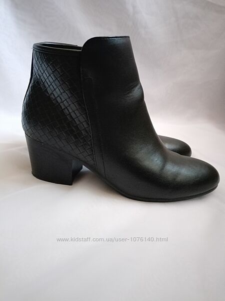 Стильні ботильйони від британскього бренду f&f