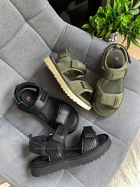 Гарні босоніжки