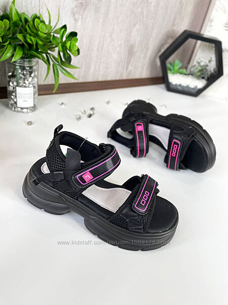 Стильні босоніжки для дівчат