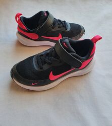 Кросівки Nike Revolution 7 р.27,5 