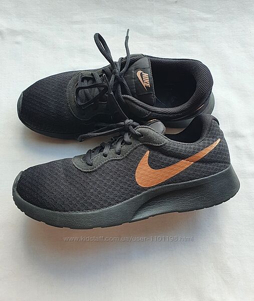 Кросівки Nike Tanjun р.39
