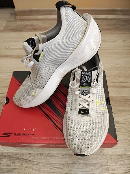 Кросівки nike interact run 39 р.