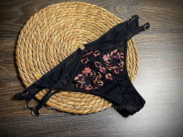 Трусики жіночі стринги від marks & spencer.