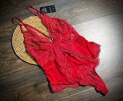 Жіночий мереживний червоний боді від hunkemoller.