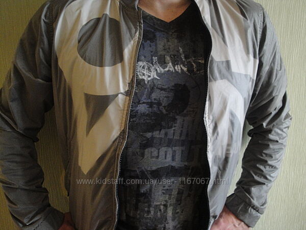 чоловіча куртка, ветрівка Сalvin Klein з принтом. 