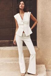 Костюм брючний приталений, жилет безрукавка брюки 