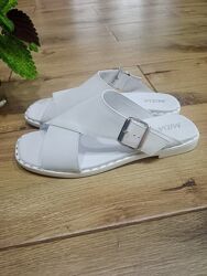 Шкіряні шльопанці mida