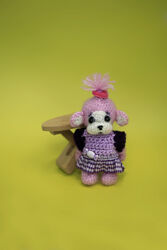 Розовая обезьянка с одежками и спальным комплектом