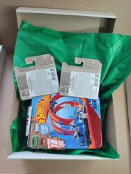 Подарунковий дитячий набір хот вілз бокс сюрприз hot wheels