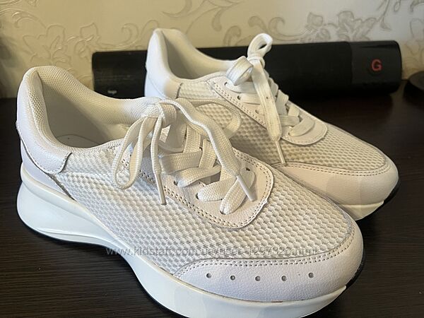 кросівки р.38 шкіра